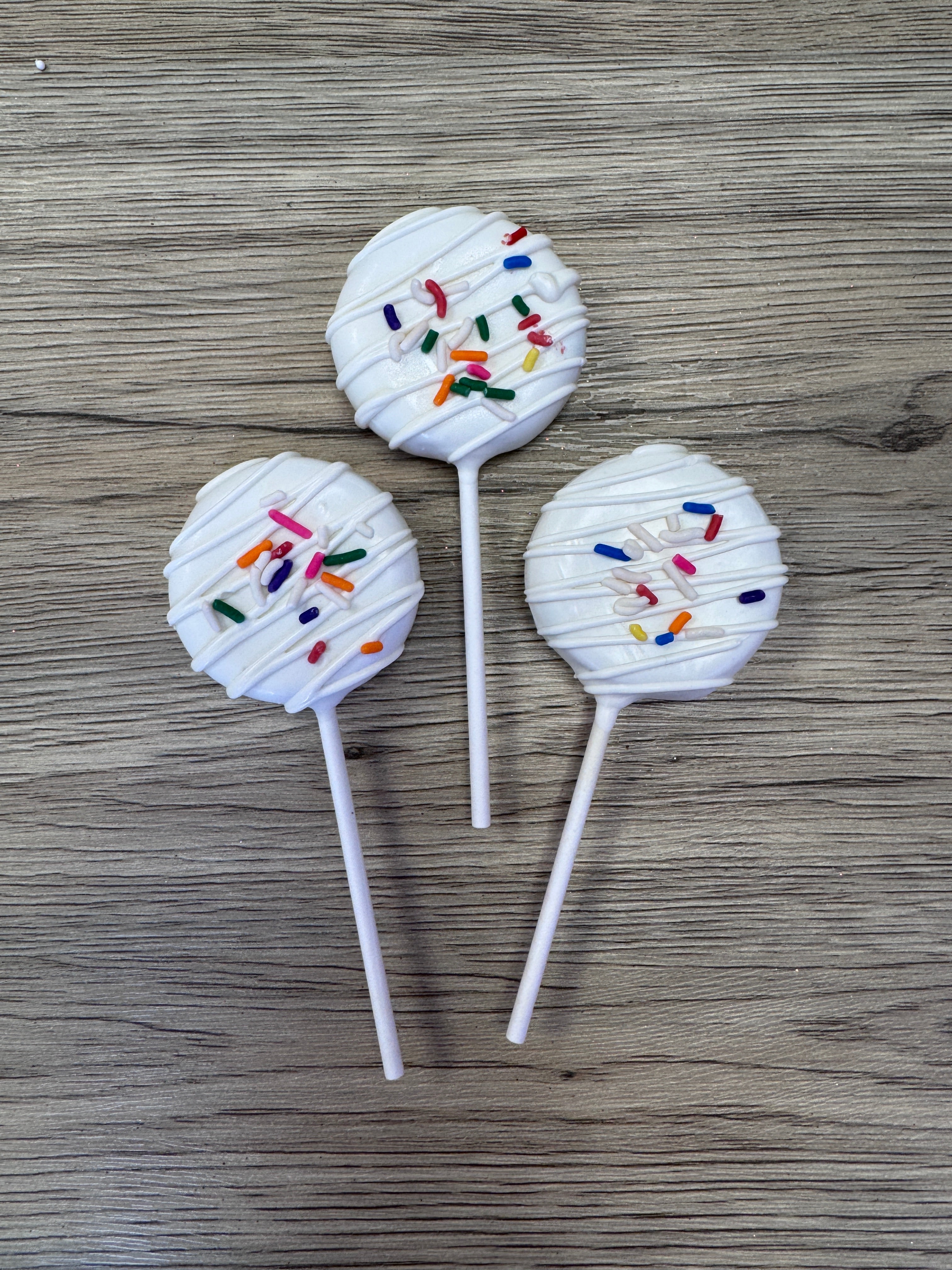 Vanilla-Fetti Cake Pop